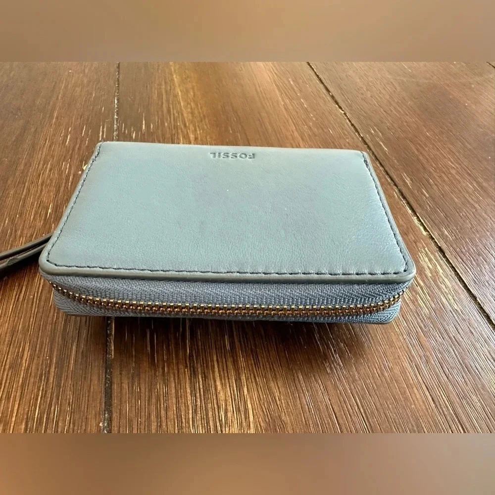 Fossil small zip wallet